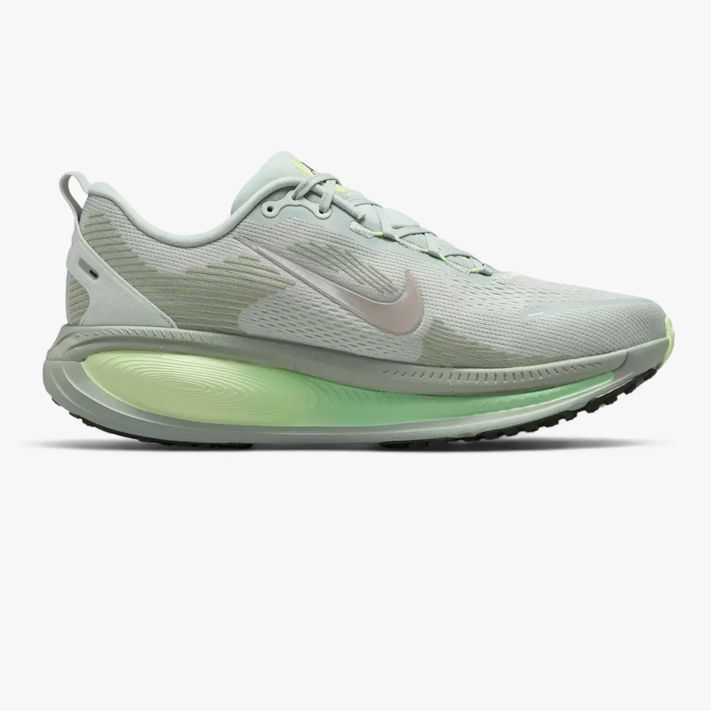 Nike Vomero 18 Running Shoes – Light Silver / College Grey / Barely Volt HM6803-002