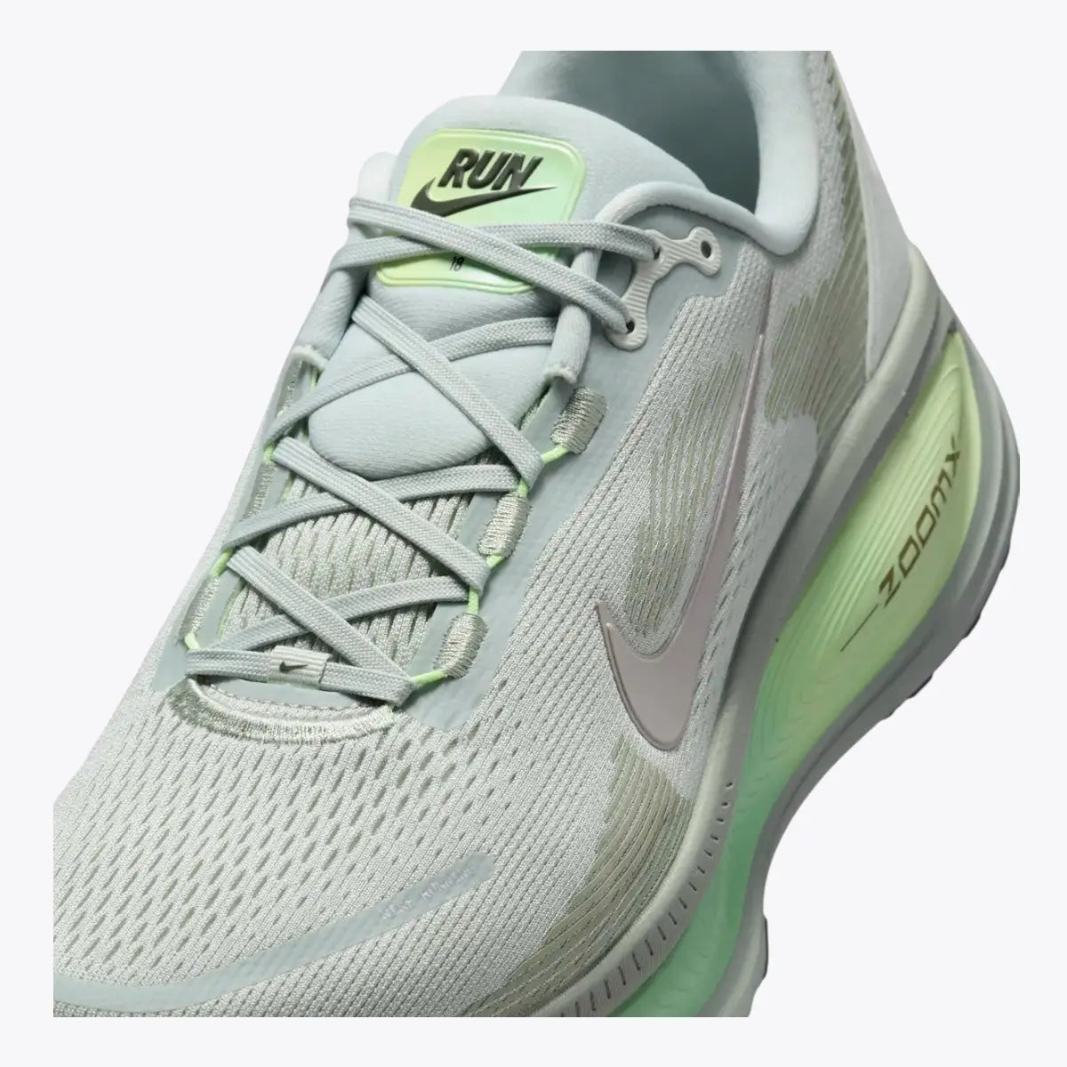 Nike Vomero 18 Running Shoes – Light Silver / College Grey / Barely Volt HM6803-002