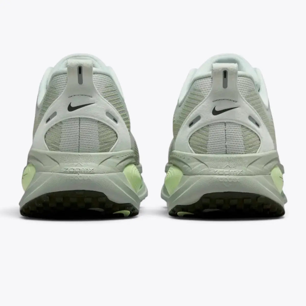 Nike Vomero 18 Running Shoes – Light Silver / College Grey / Barely Volt HM6803-002