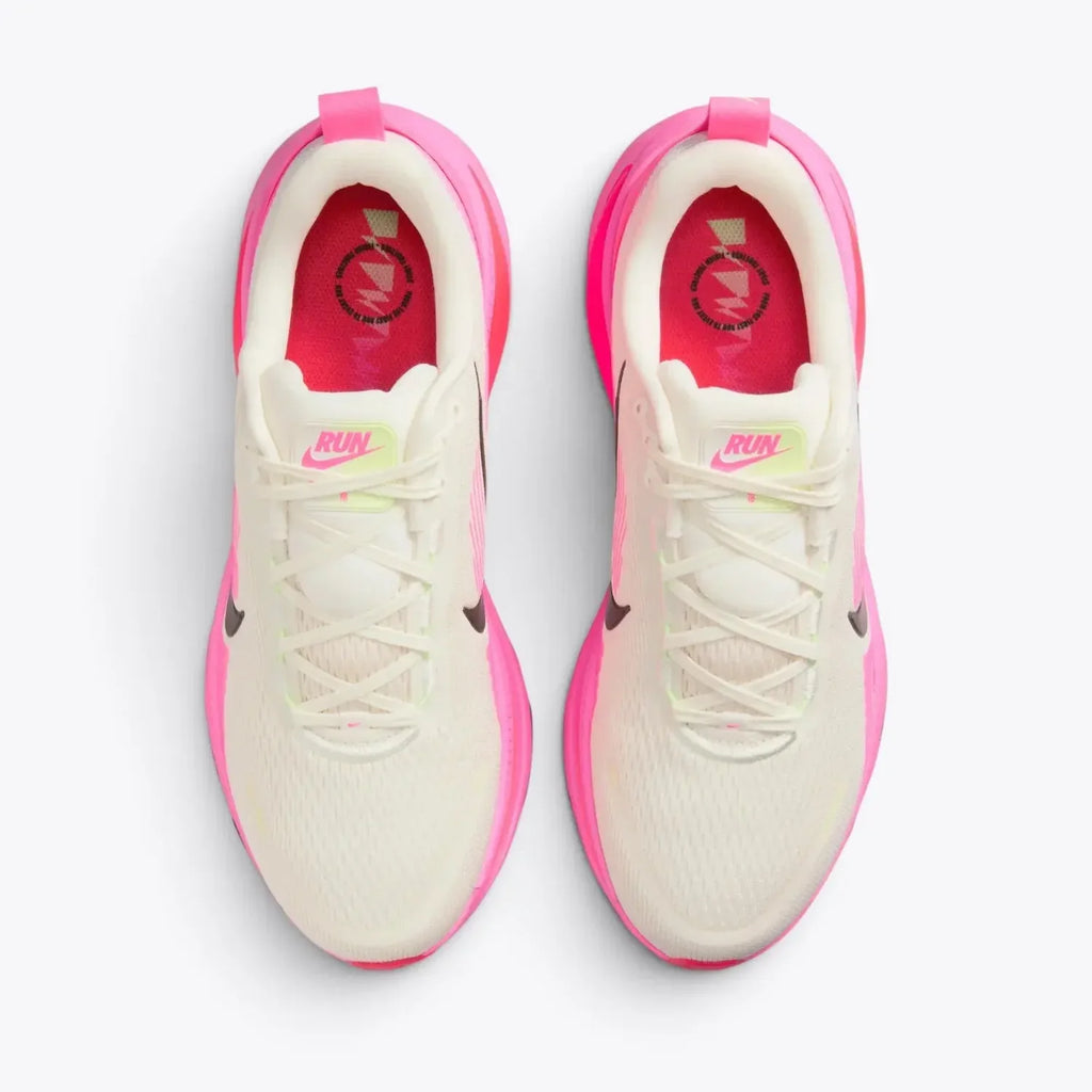 Nike Vomero 18 Running Shoes – Sail / Hyper Pink IB7315-100