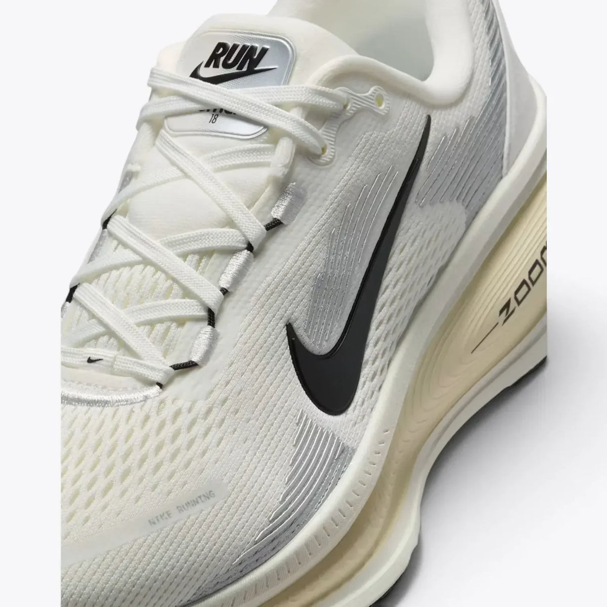 Nike Vomero 18 Running Shoes – Summit White / Coconut Milk HM6804-101