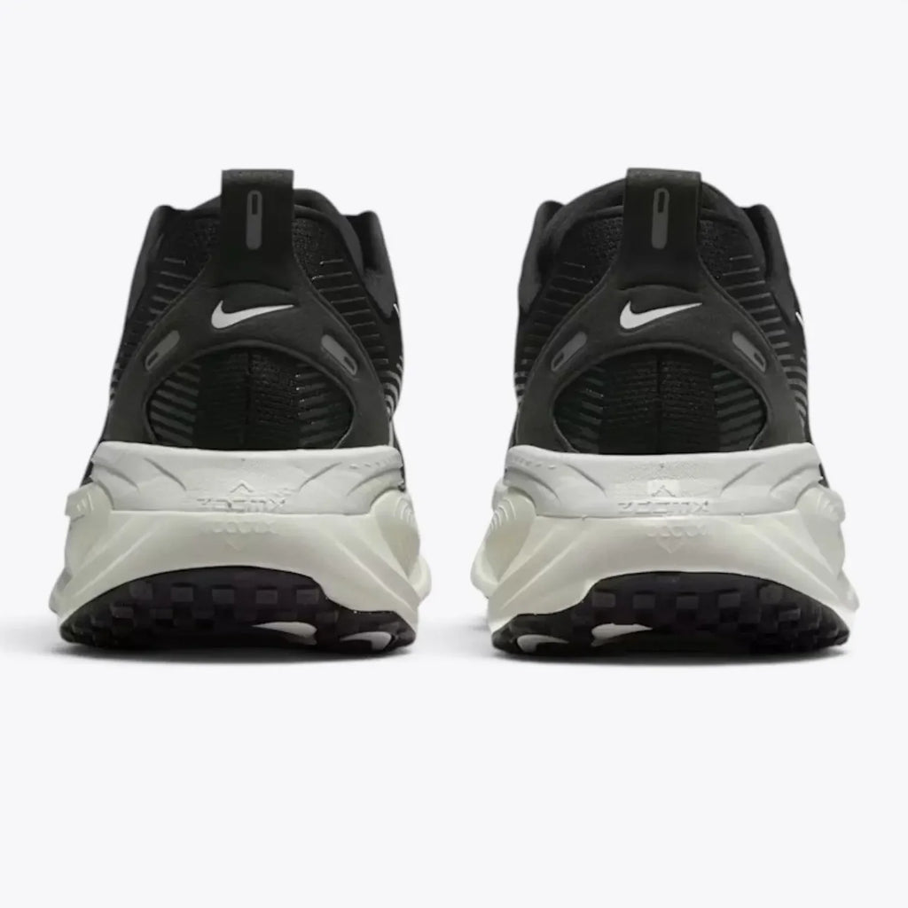 Nike Vomero 18 Running Shoes – White / Black HM6803-007
