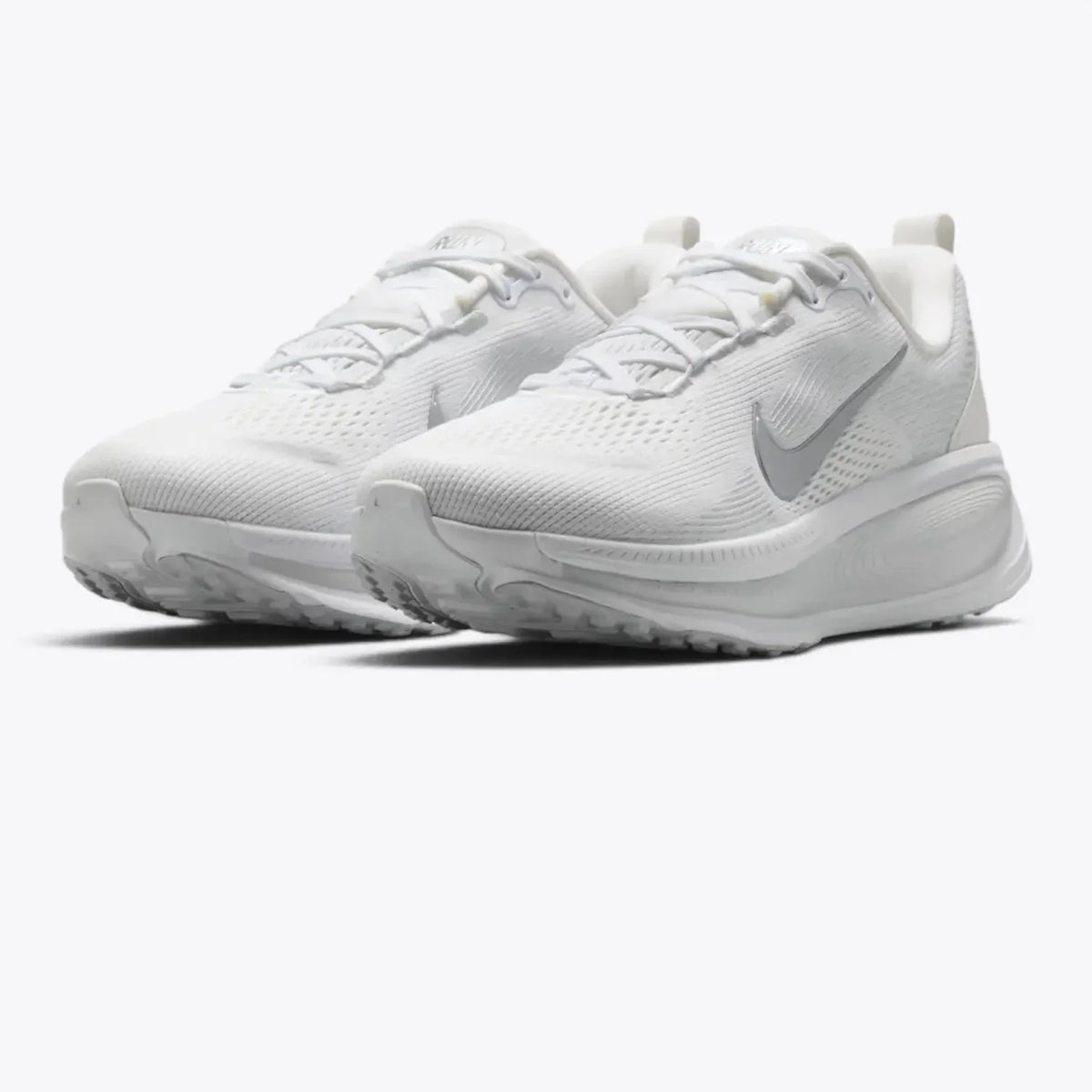 Nike Vomero 18 Running Shoes – White / Metallic Silver / Photon Dust HM6804-104