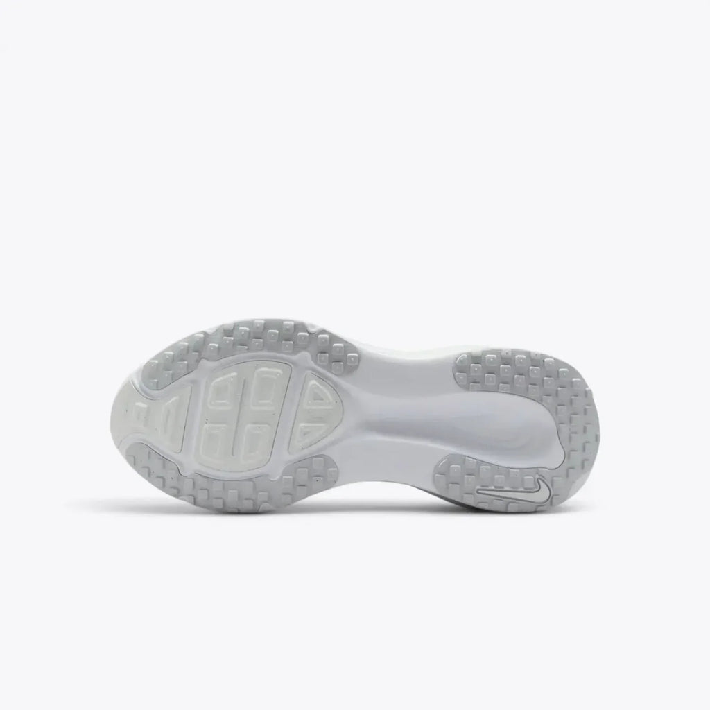 Nike Vomero 18 Running Shoes – White / Metallic Silver / Photon Dust HM6804-104