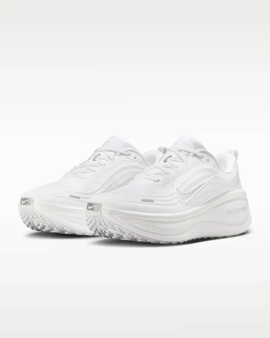 Nike Vomero Plus Running Shoes – White / Metallic Silver / Light Smokey Grey HV8150-102