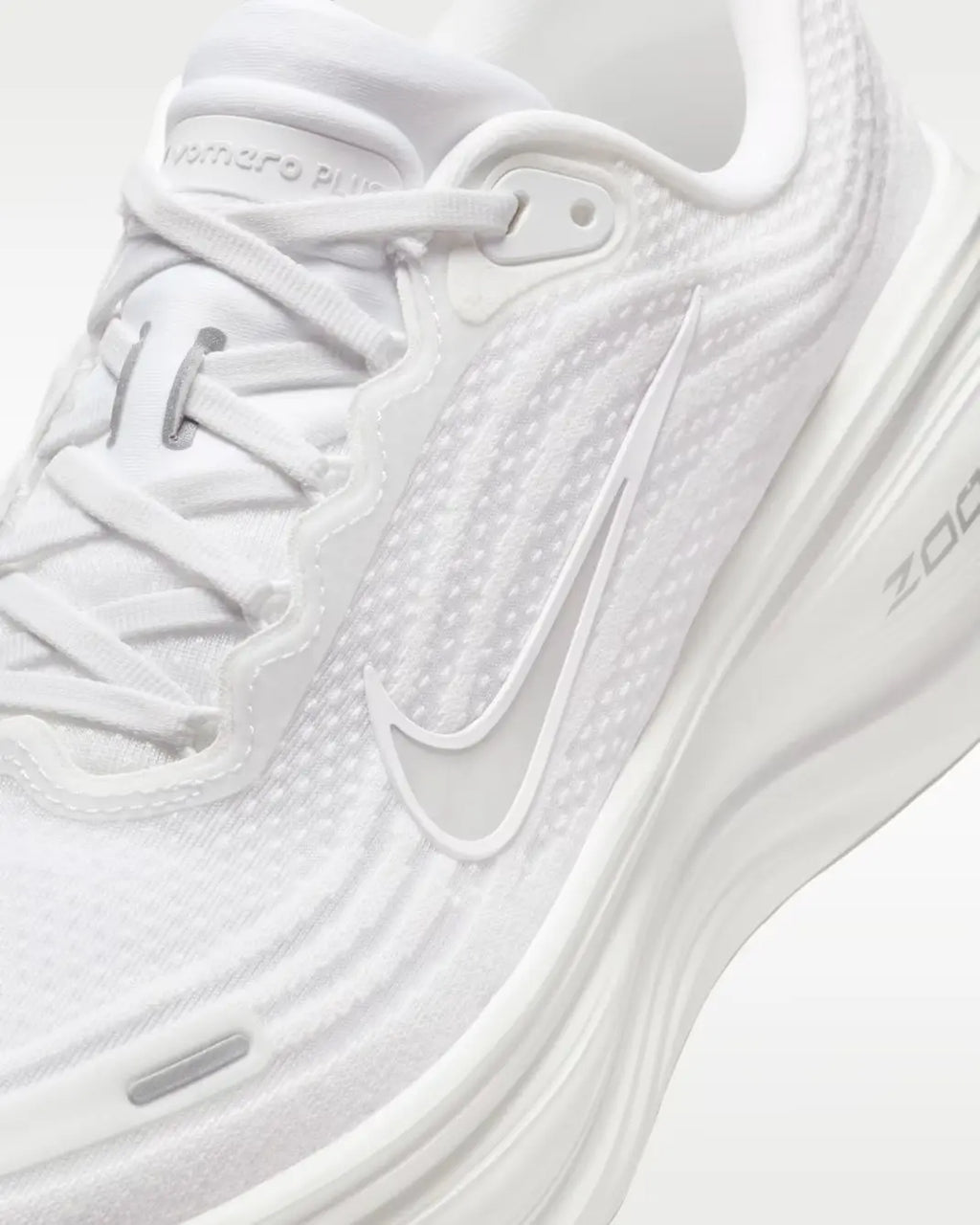 Nike Vomero Plus Running Shoes – White / Metallic Silver / Light Smokey Grey HV8150-102