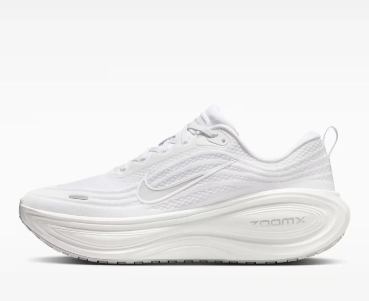 Nike Vomero Plus Running Shoes – White / Metallic Silver / Light Smokey Grey HV8150-102