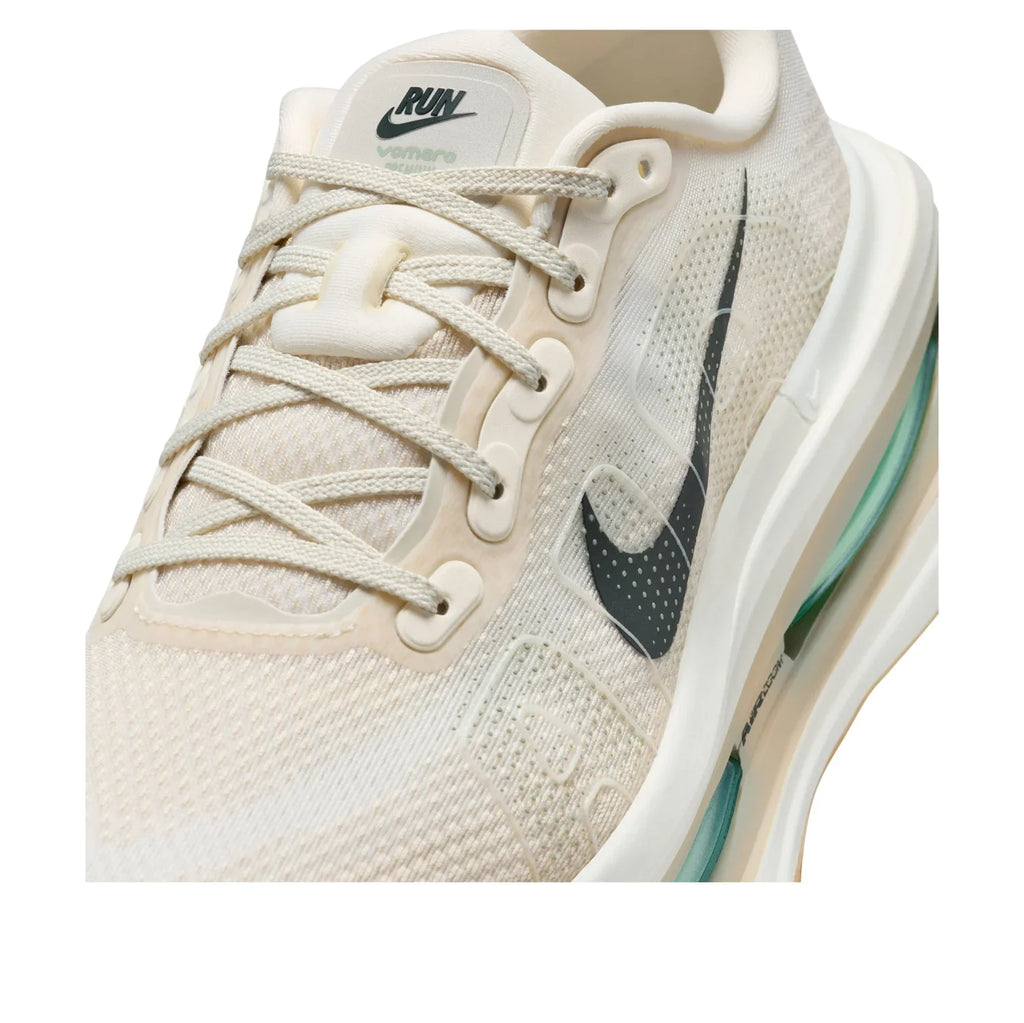 Nike Vomero Premium – Ivory / Beige Running Shoes