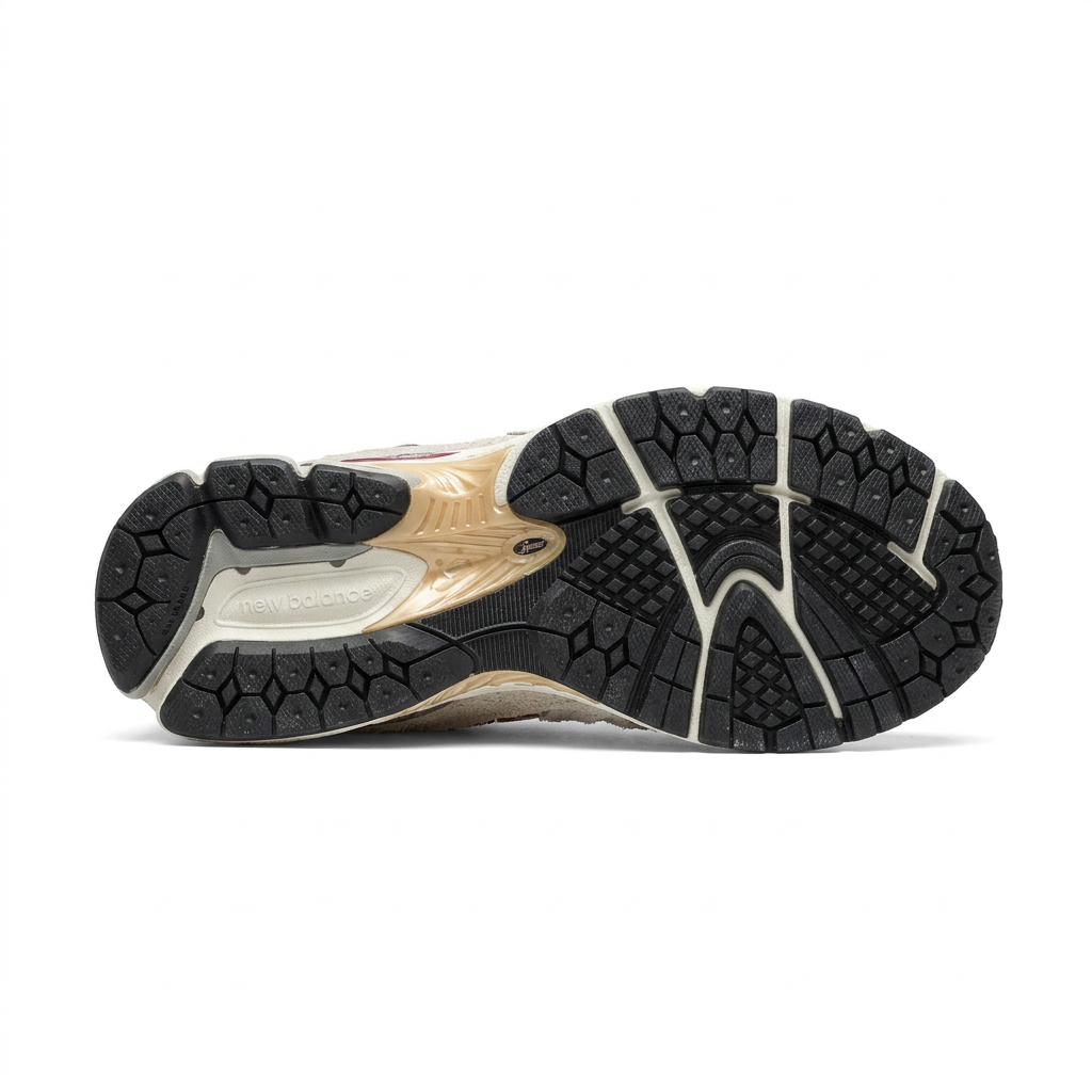 New Balance 1906R Cream - Black outsole on white